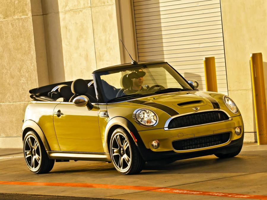 Mini Cooper S Cabrio 2009 года  (US) (фото 13 из 19)